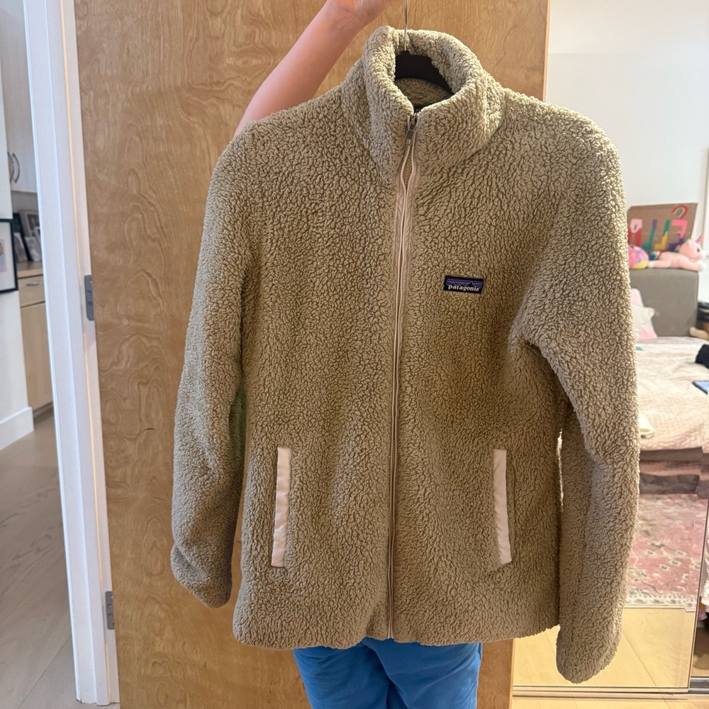Patagonia Teddy Jacket - Picture 2 of 7